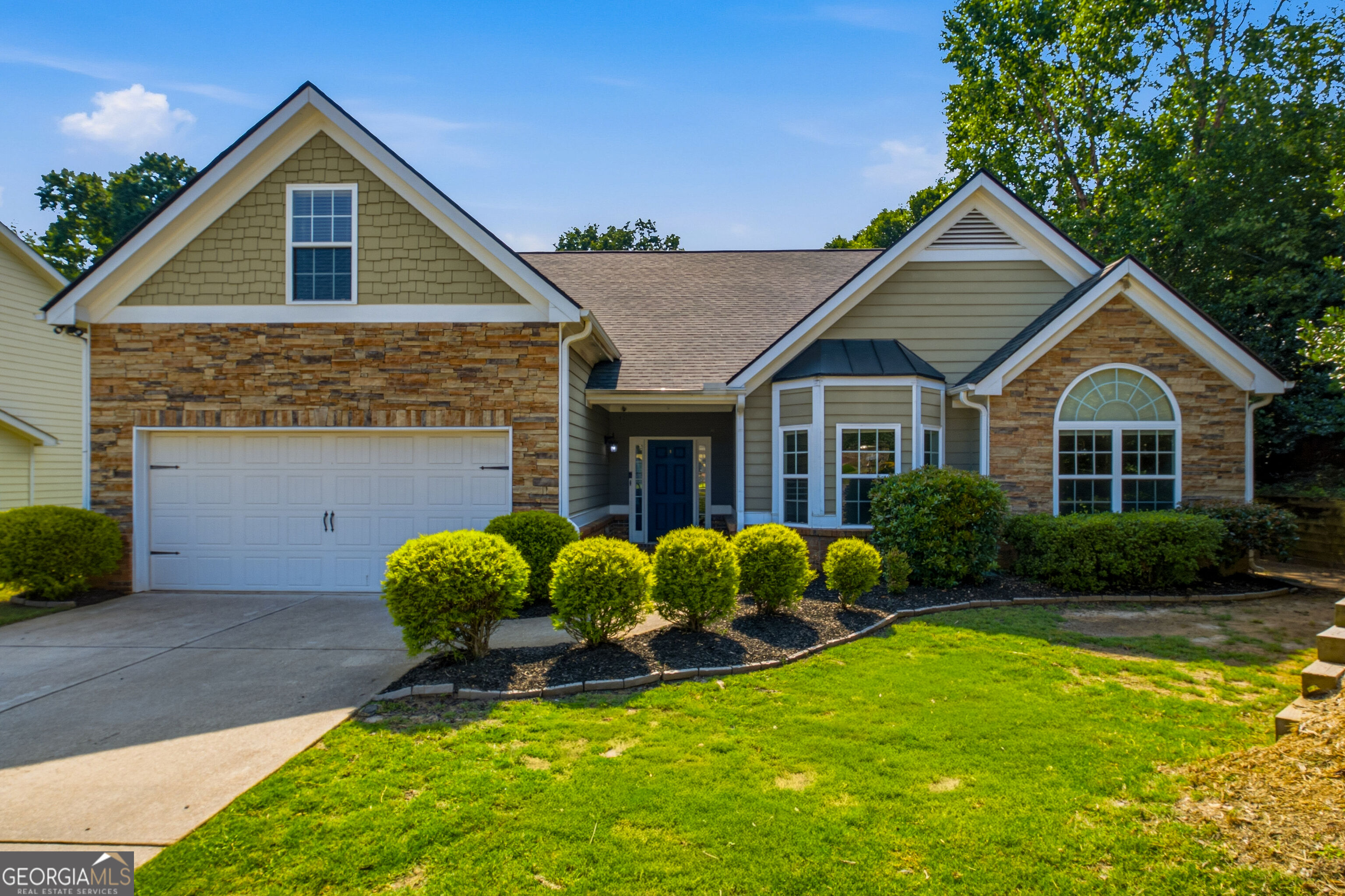6204 Cove Creek Drive Property Photo 1