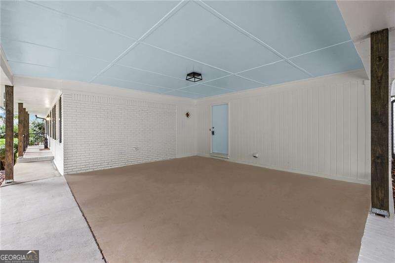 6445 Sherwood Trail Property Photo 5