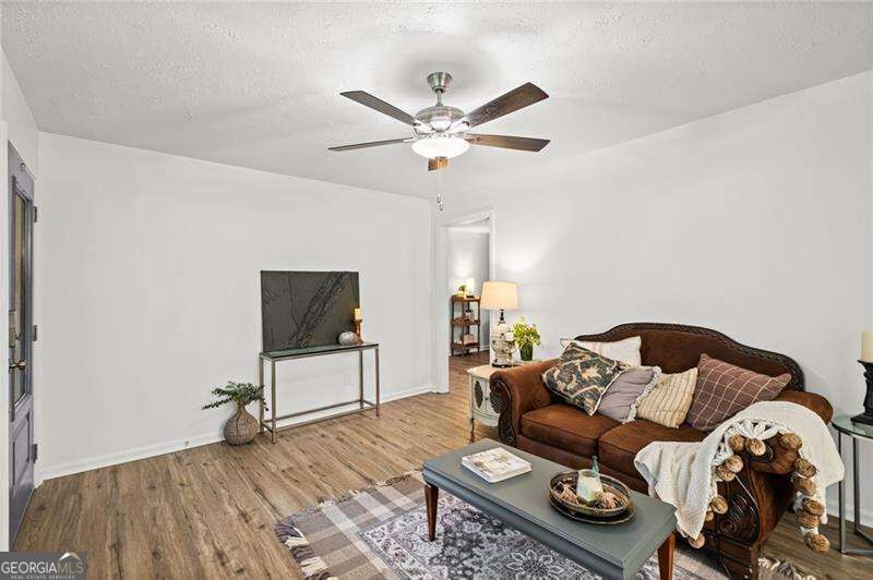 6445 Sherwood Trail Property Photo 11