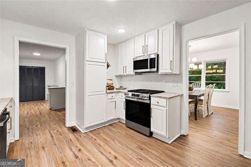 6445 Sherwood Trail Property Photo 13