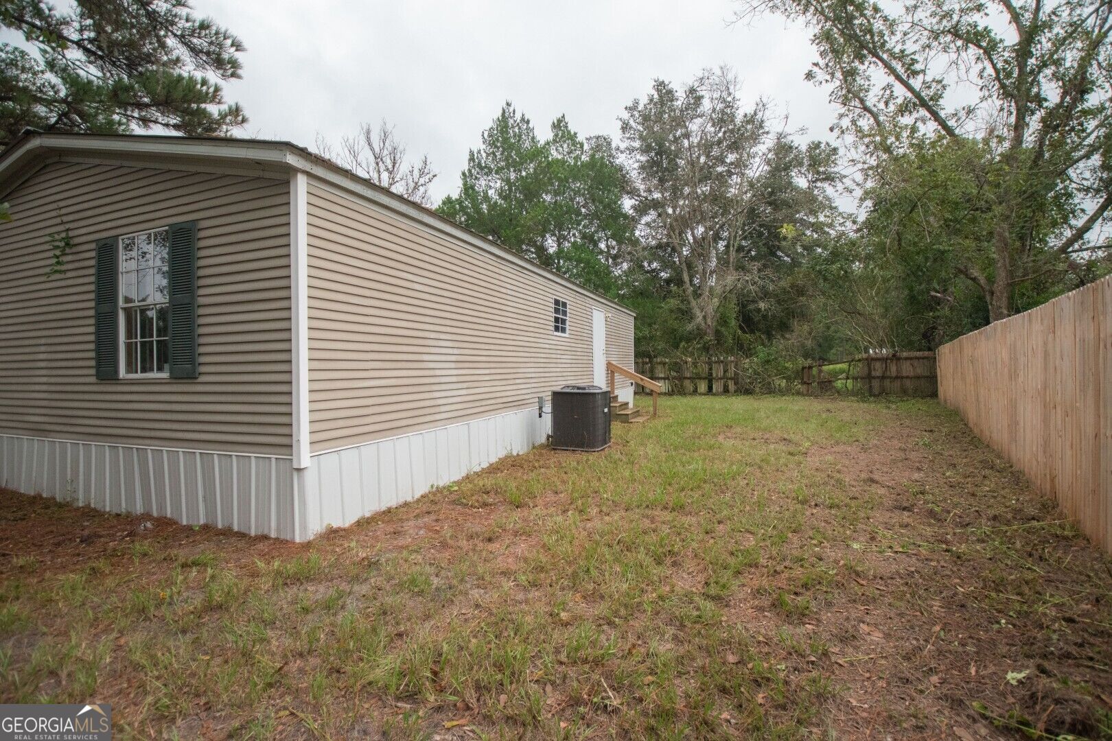 438 Pinehurst Drive Property Photo 3