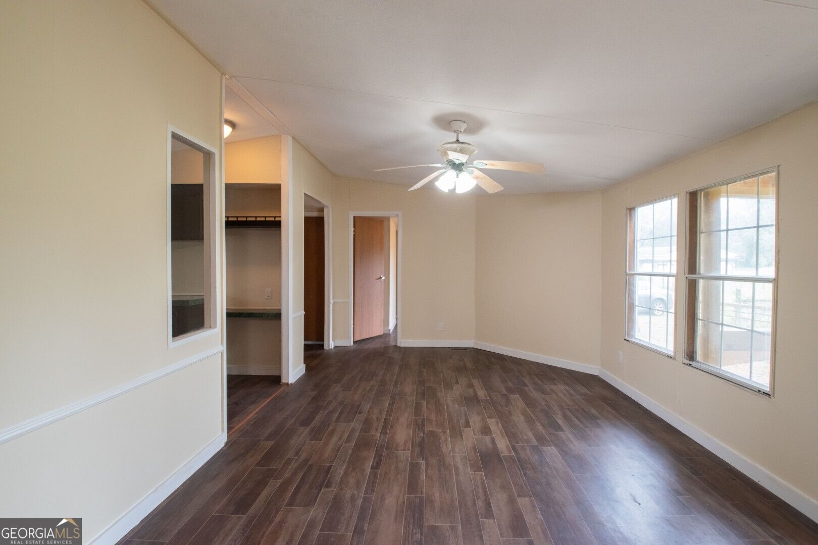 438 Pinehurst Drive Property Photo 9