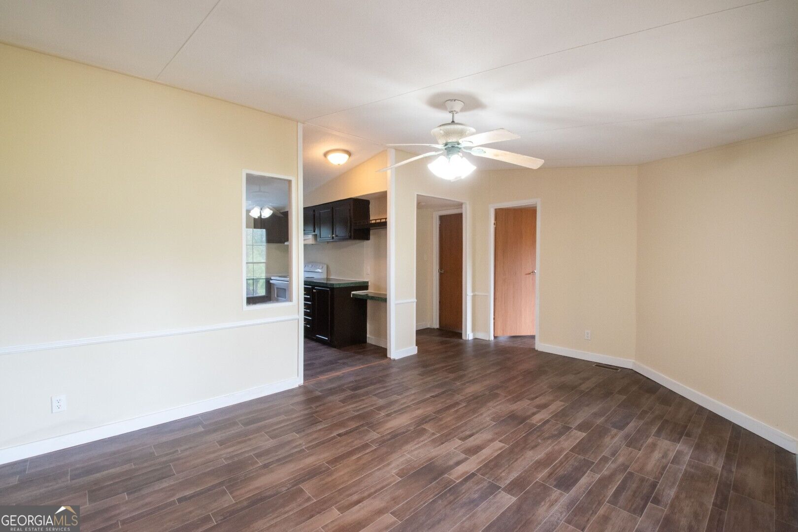 438 Pinehurst Drive Property Photo 10