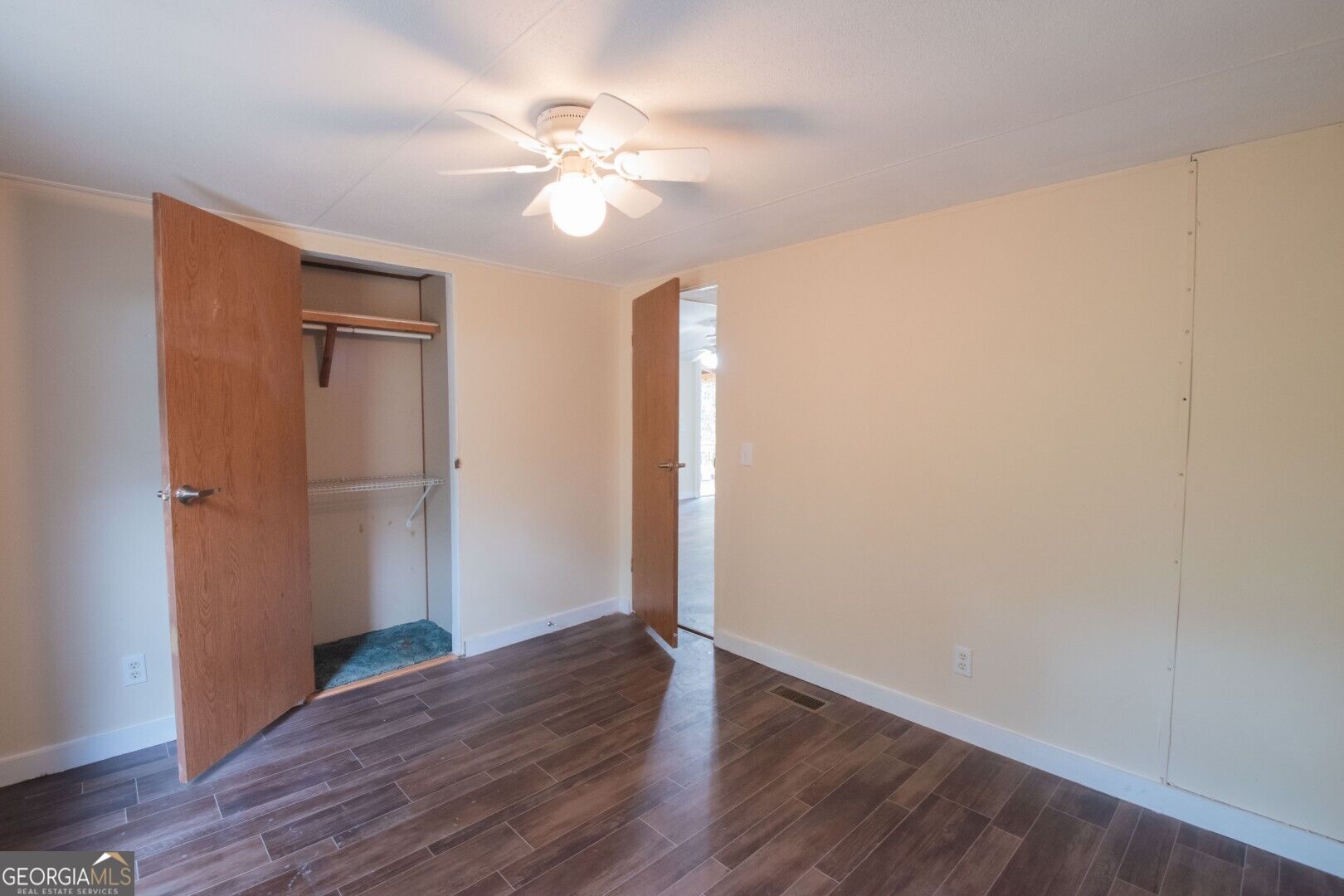 438 Pinehurst Drive Property Photo 18