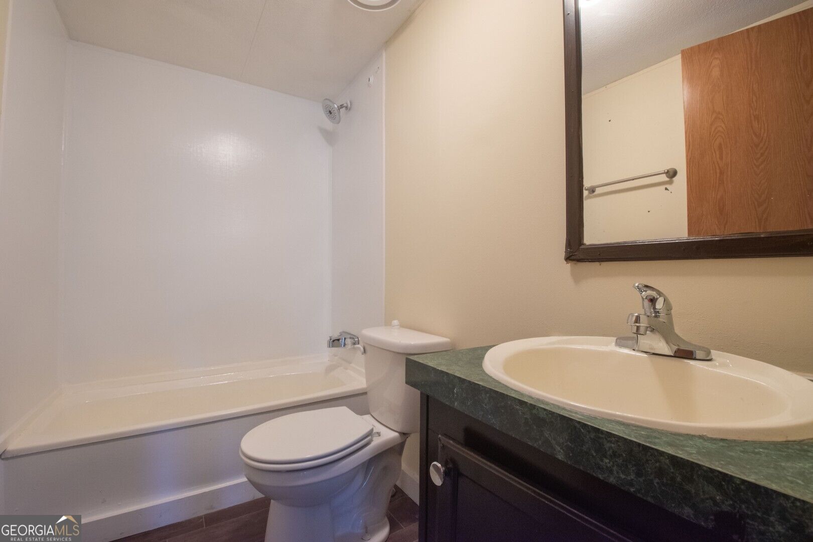 438 Pinehurst Drive Property Photo 19