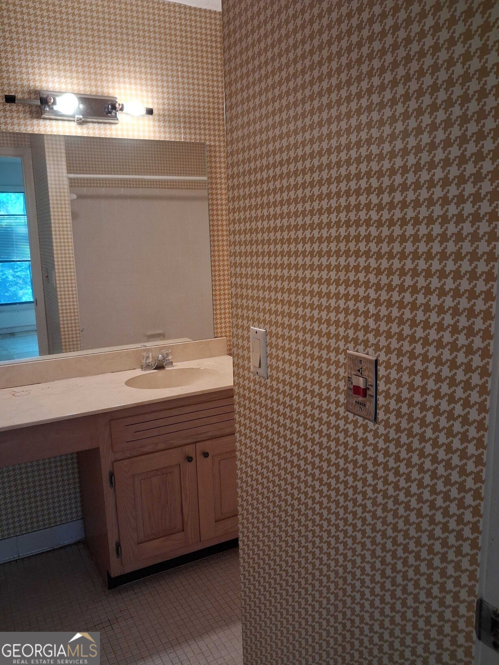 111 Willowick Drive Property Photo 11