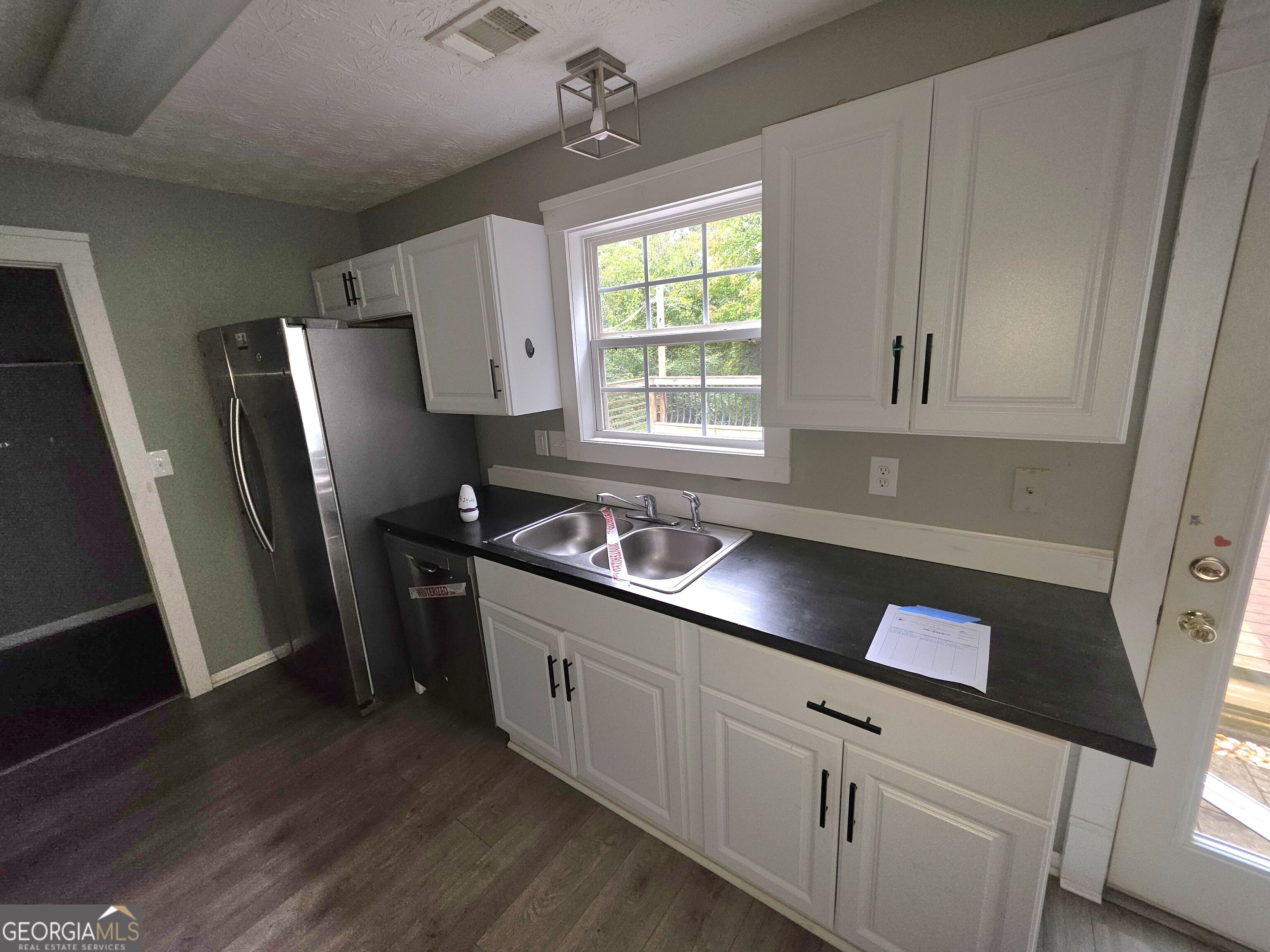 421 Shenandoah Court Property Photo 6