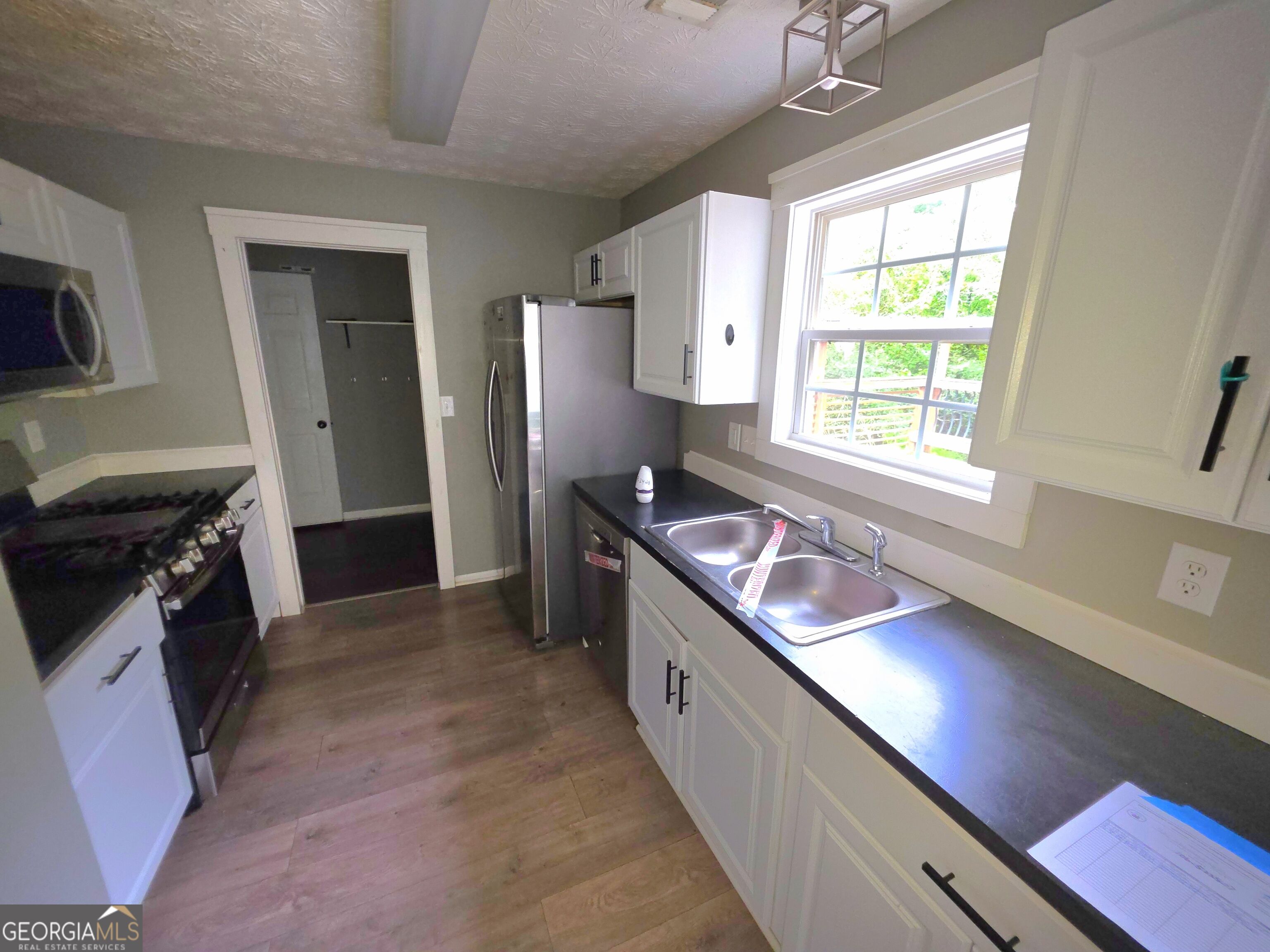 421 Shenandoah Court Property Photo 8