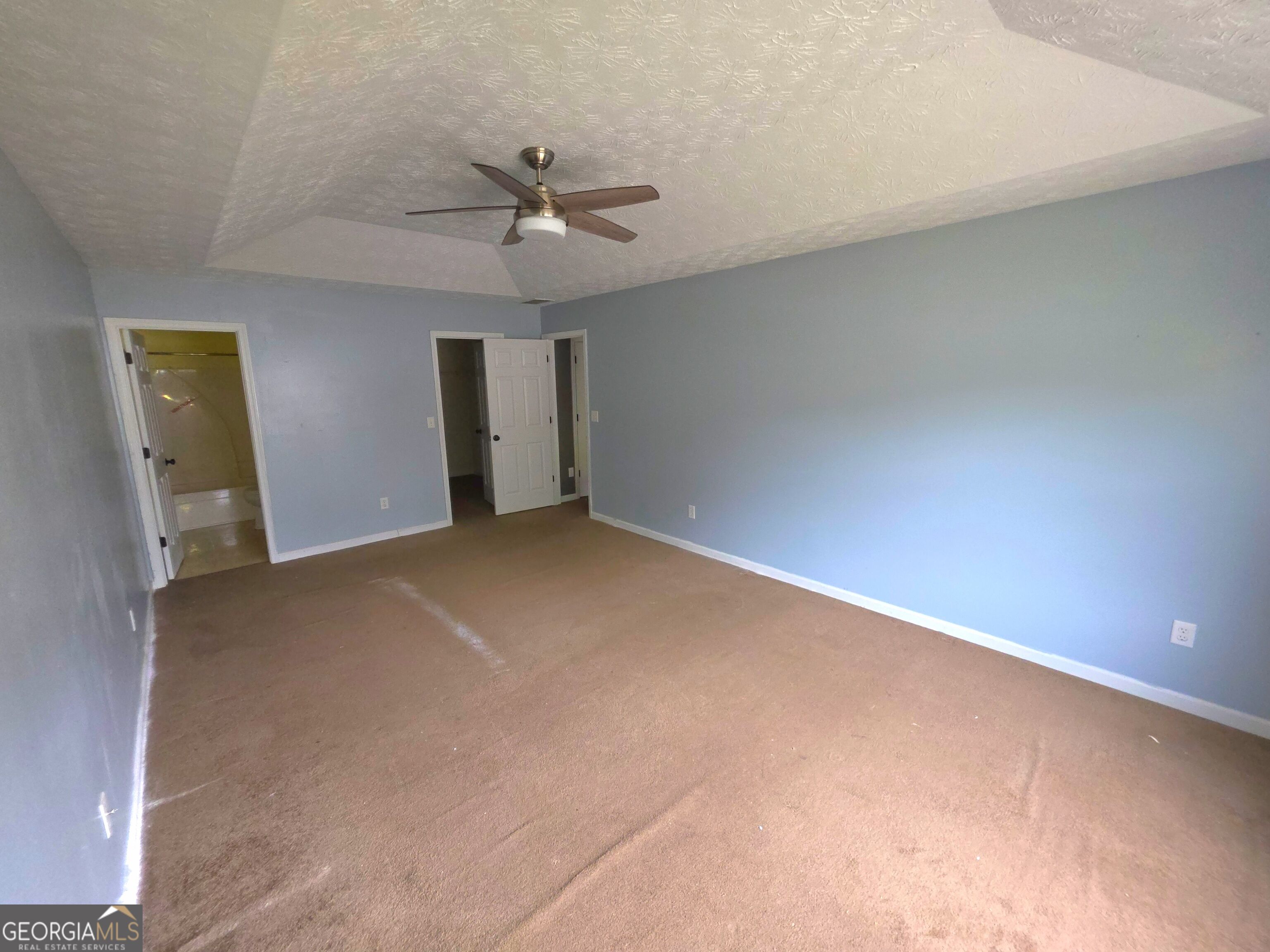 421 Shenandoah Court Property Photo 10