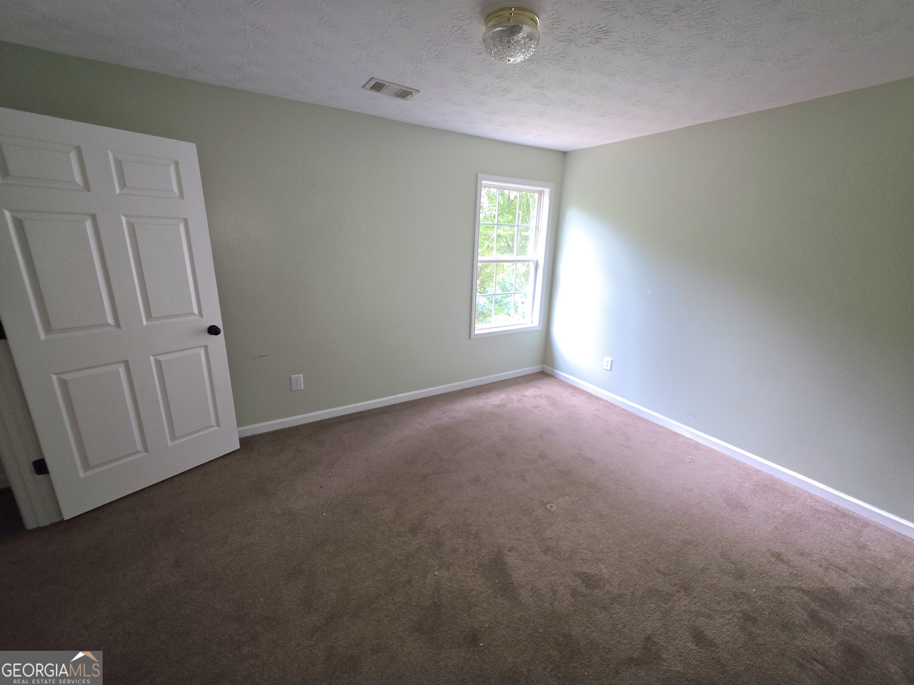 421 Shenandoah Court Property Photo 14