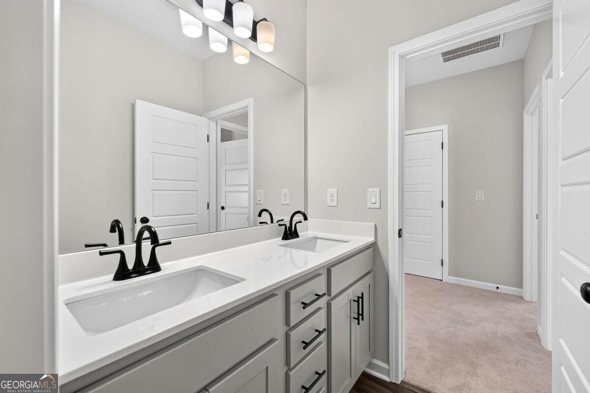 1814 Westfall Landing Property Photo 49