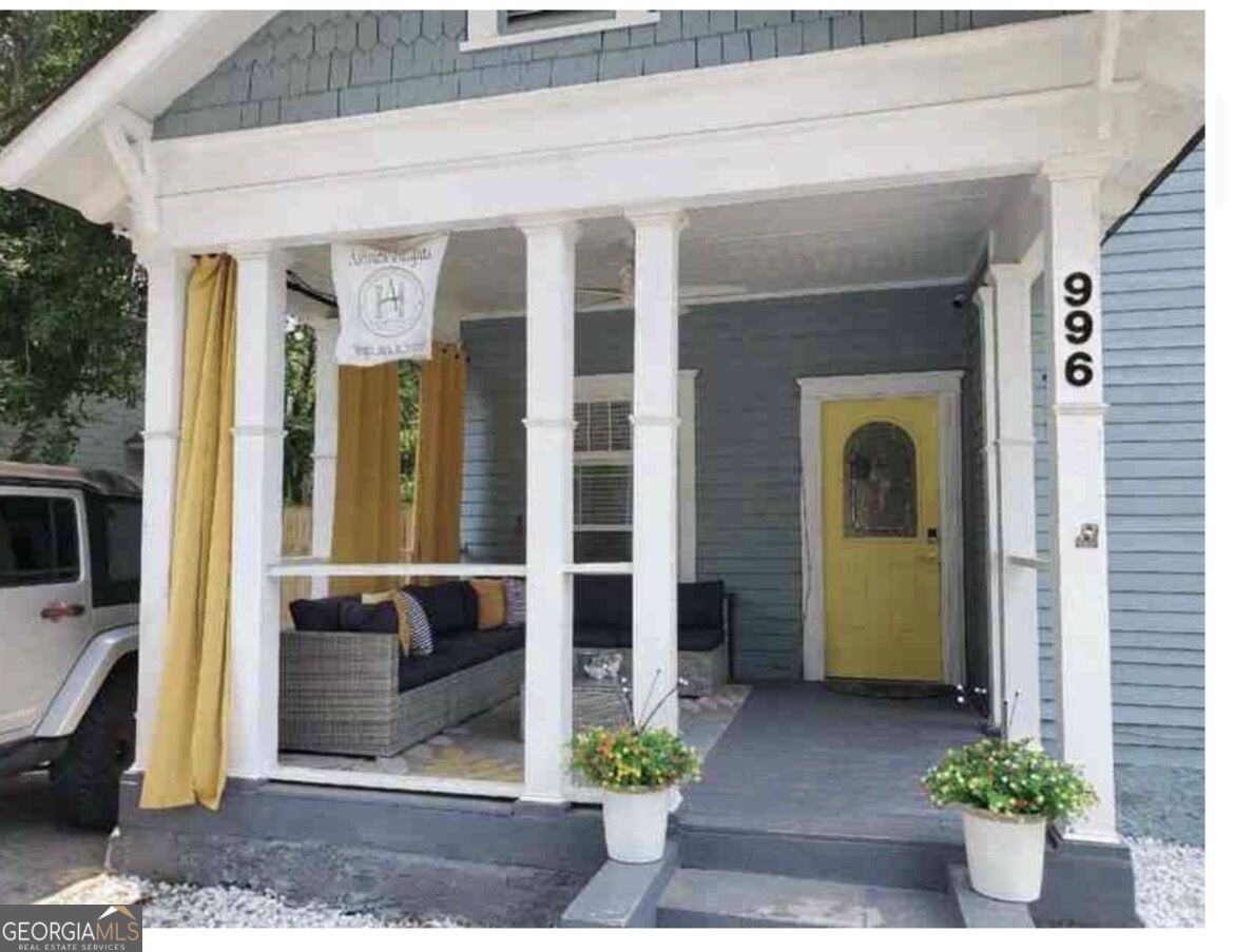 996 Parsons Street Property Photo 2