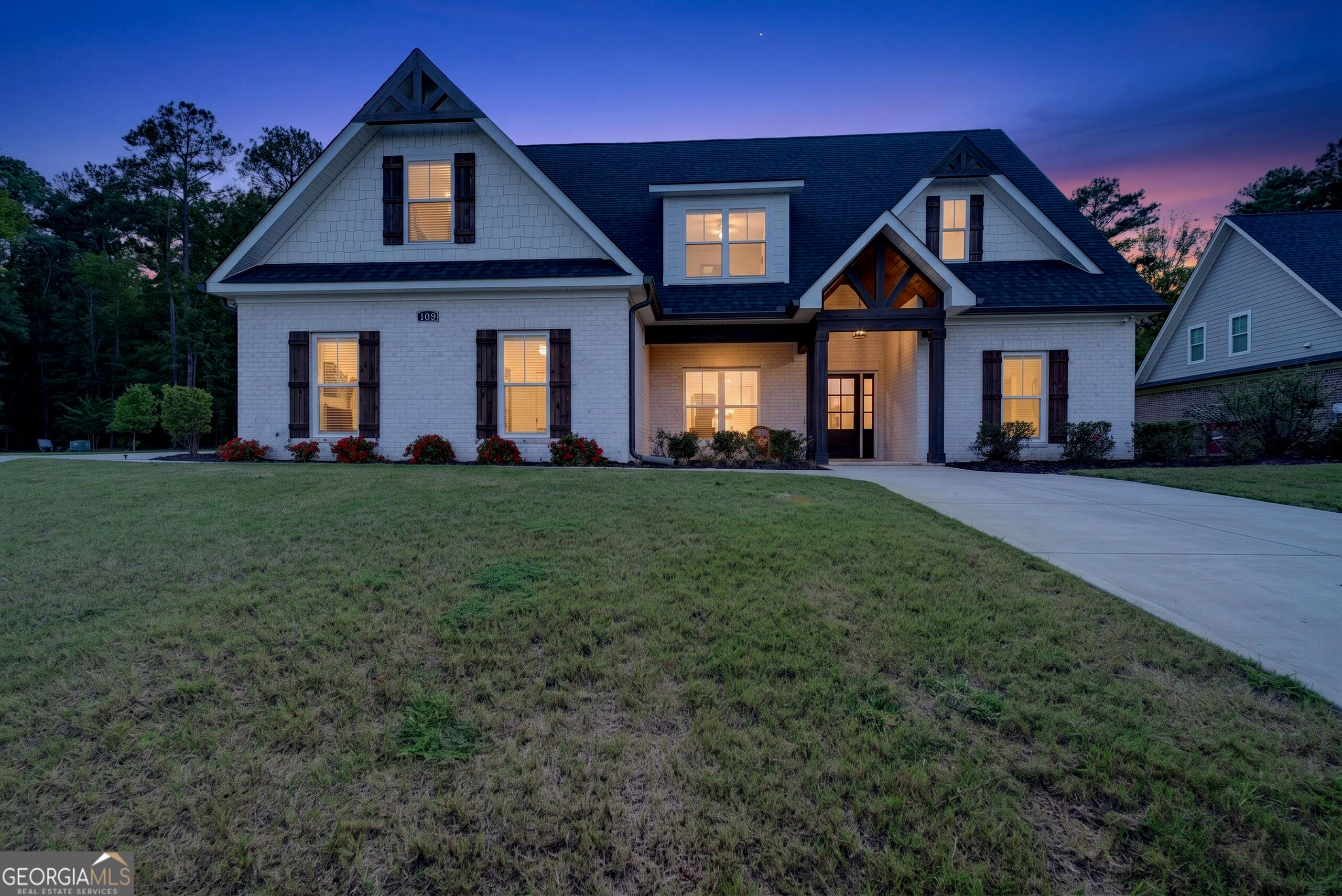 109 Camden Trace Property Photo 2