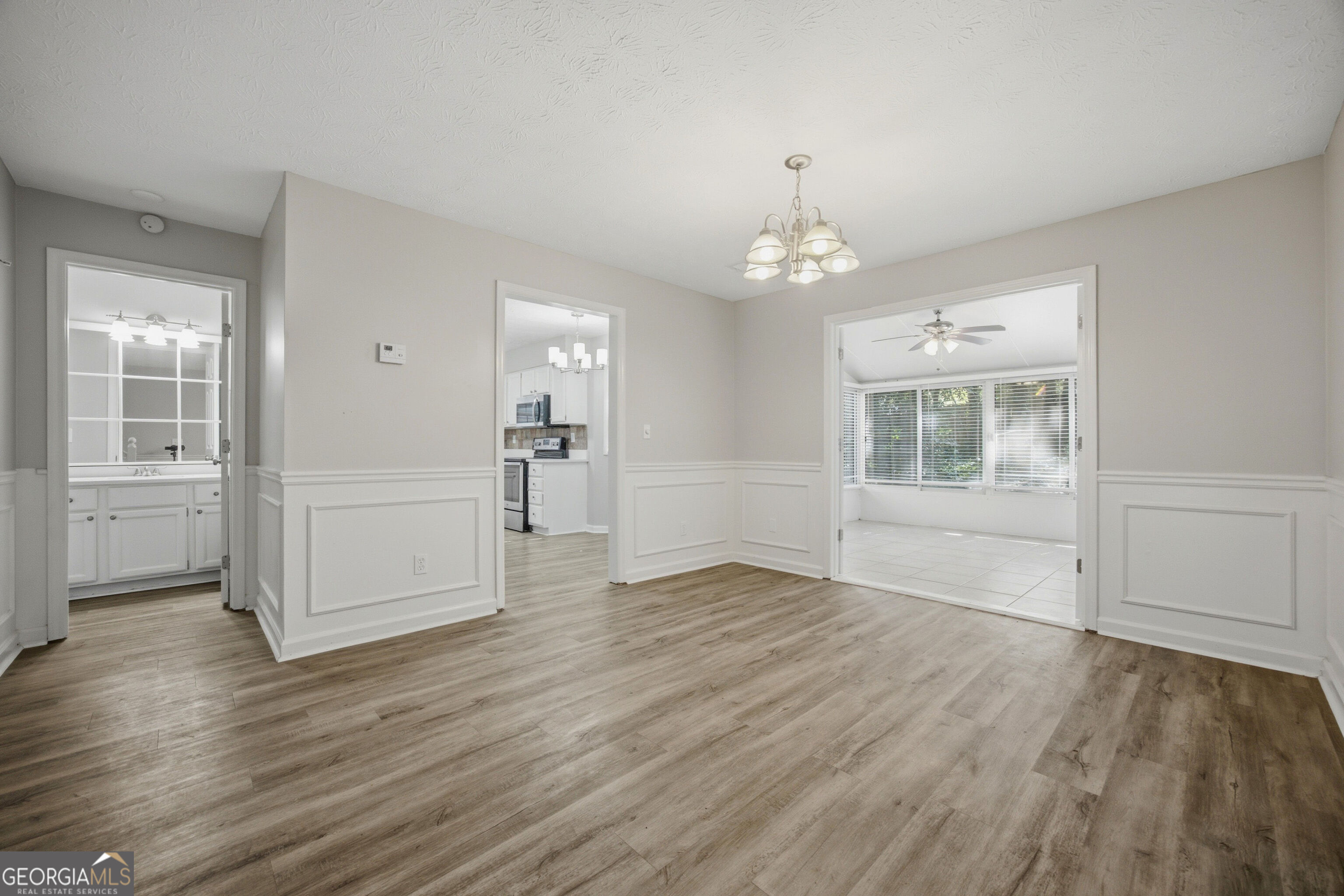 1055 Wellers Court Property Photo 5