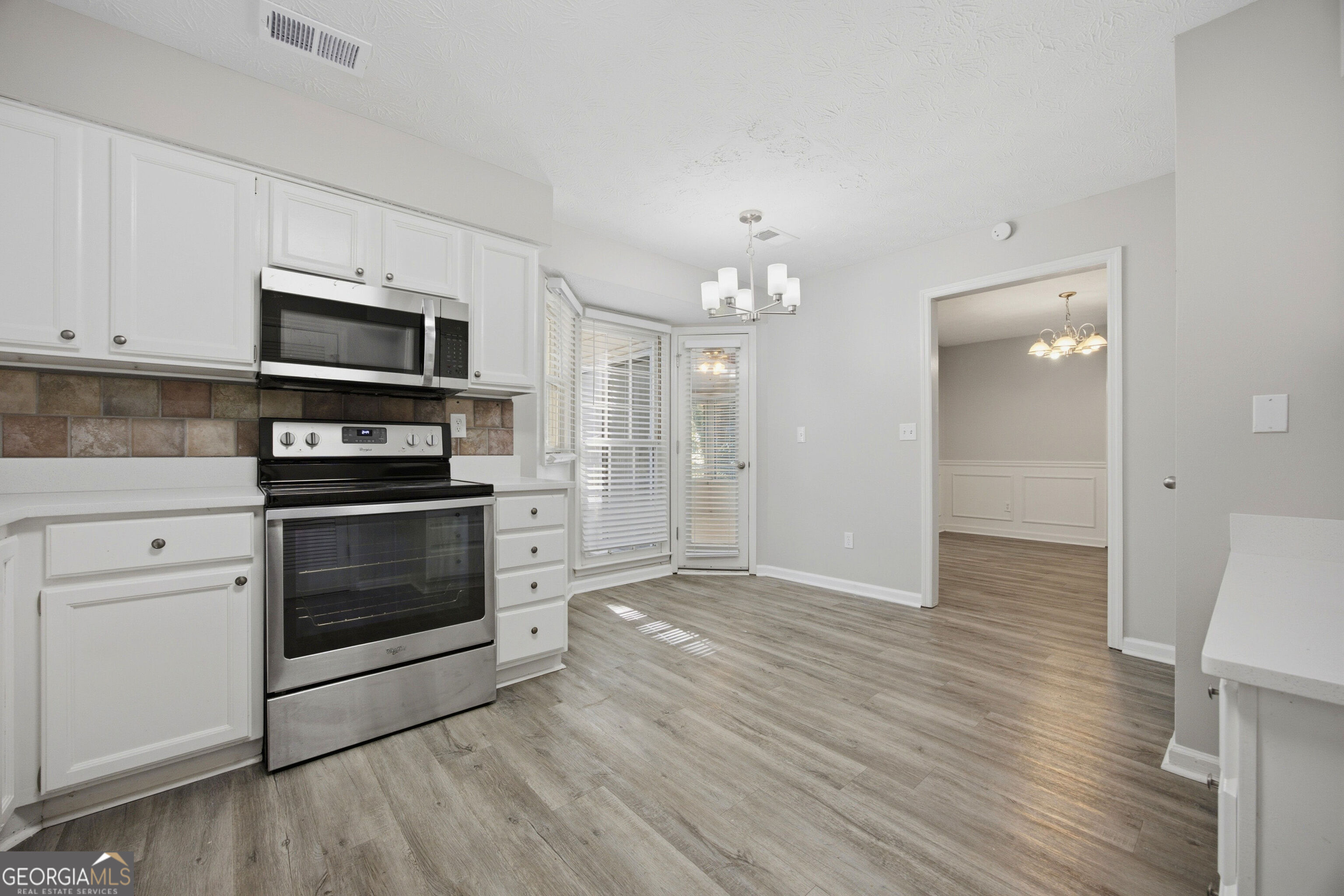 1055 Wellers Court Property Photo 7