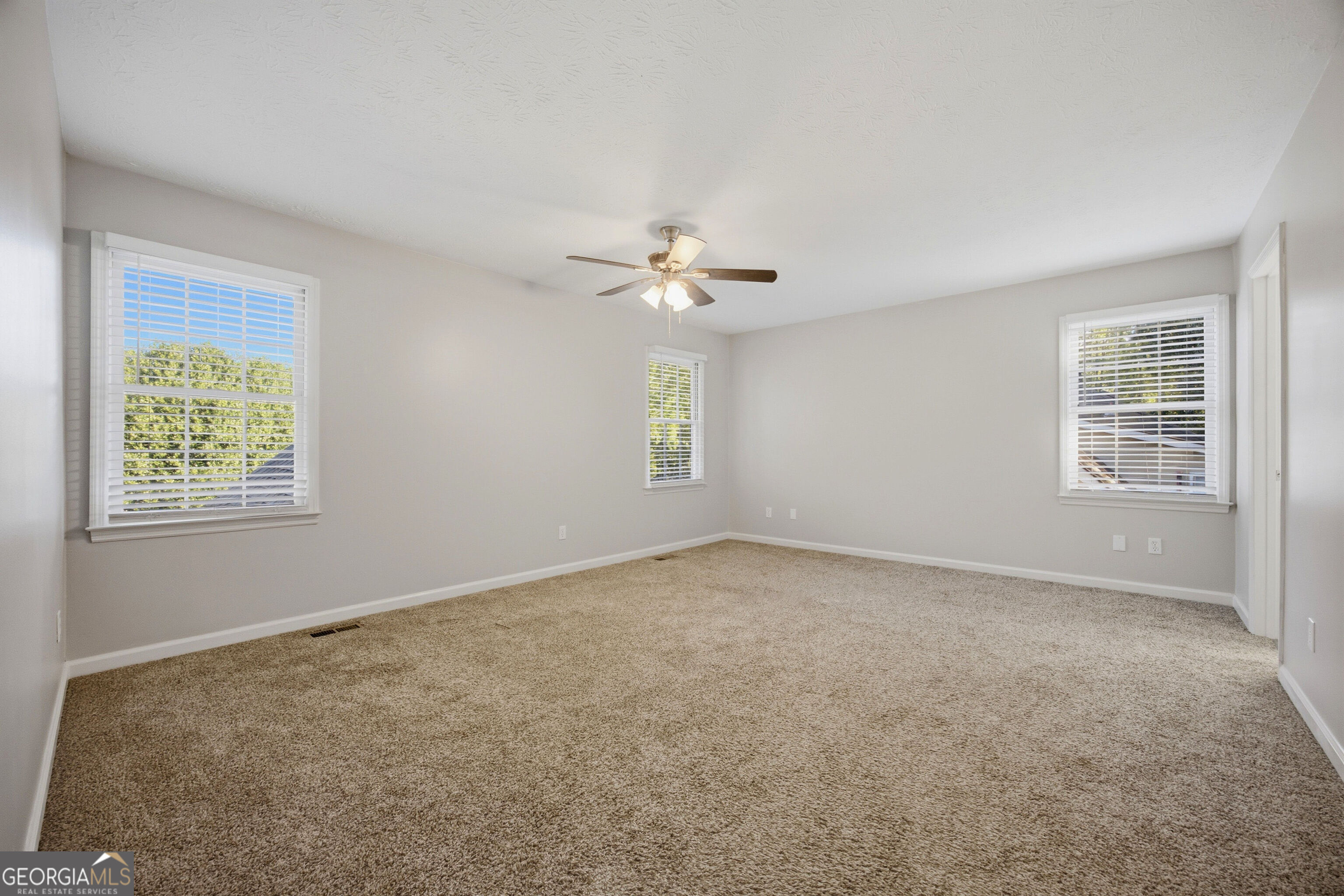 1055 Wellers Court Property Photo 9