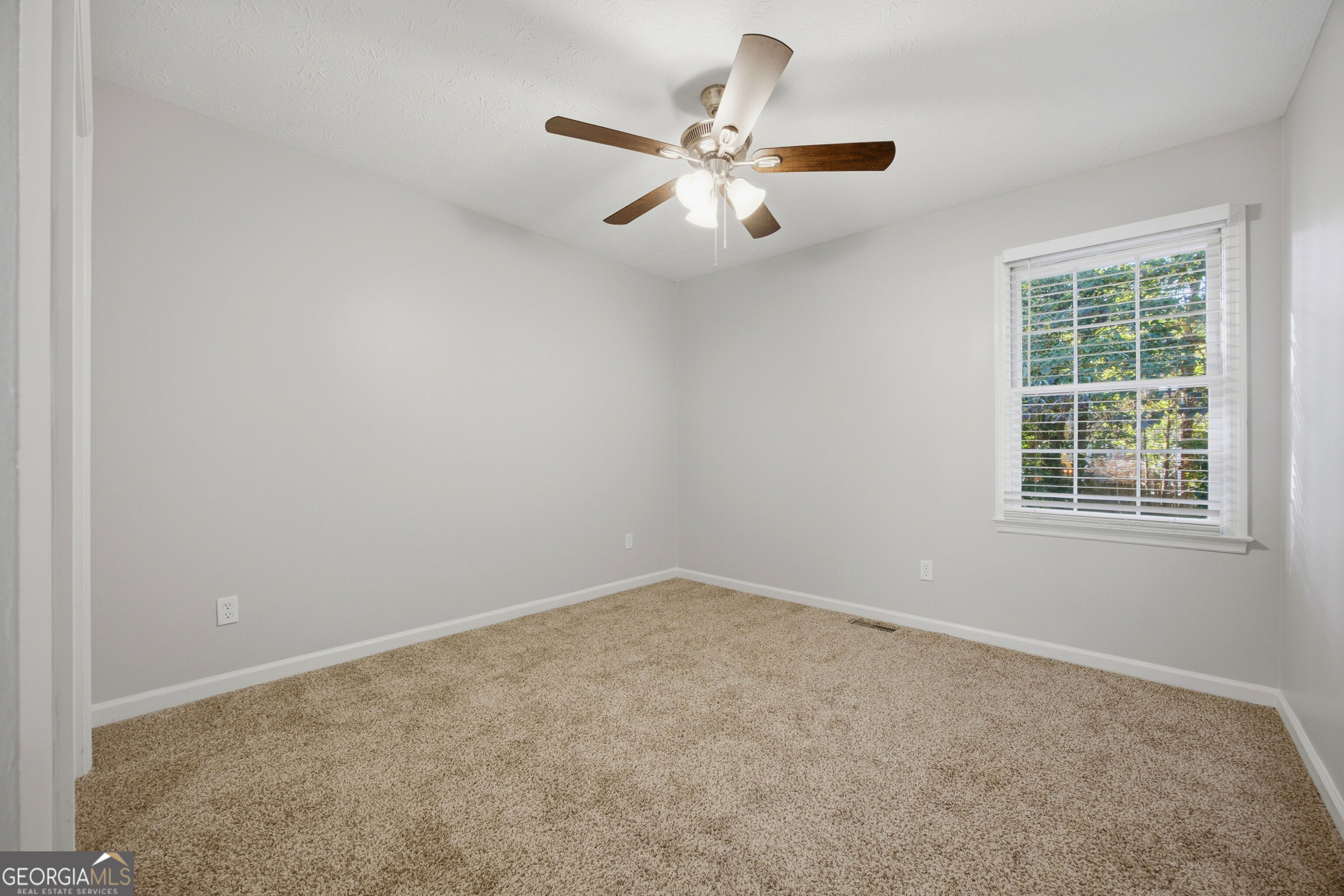 1055 Wellers Court Property Photo 12