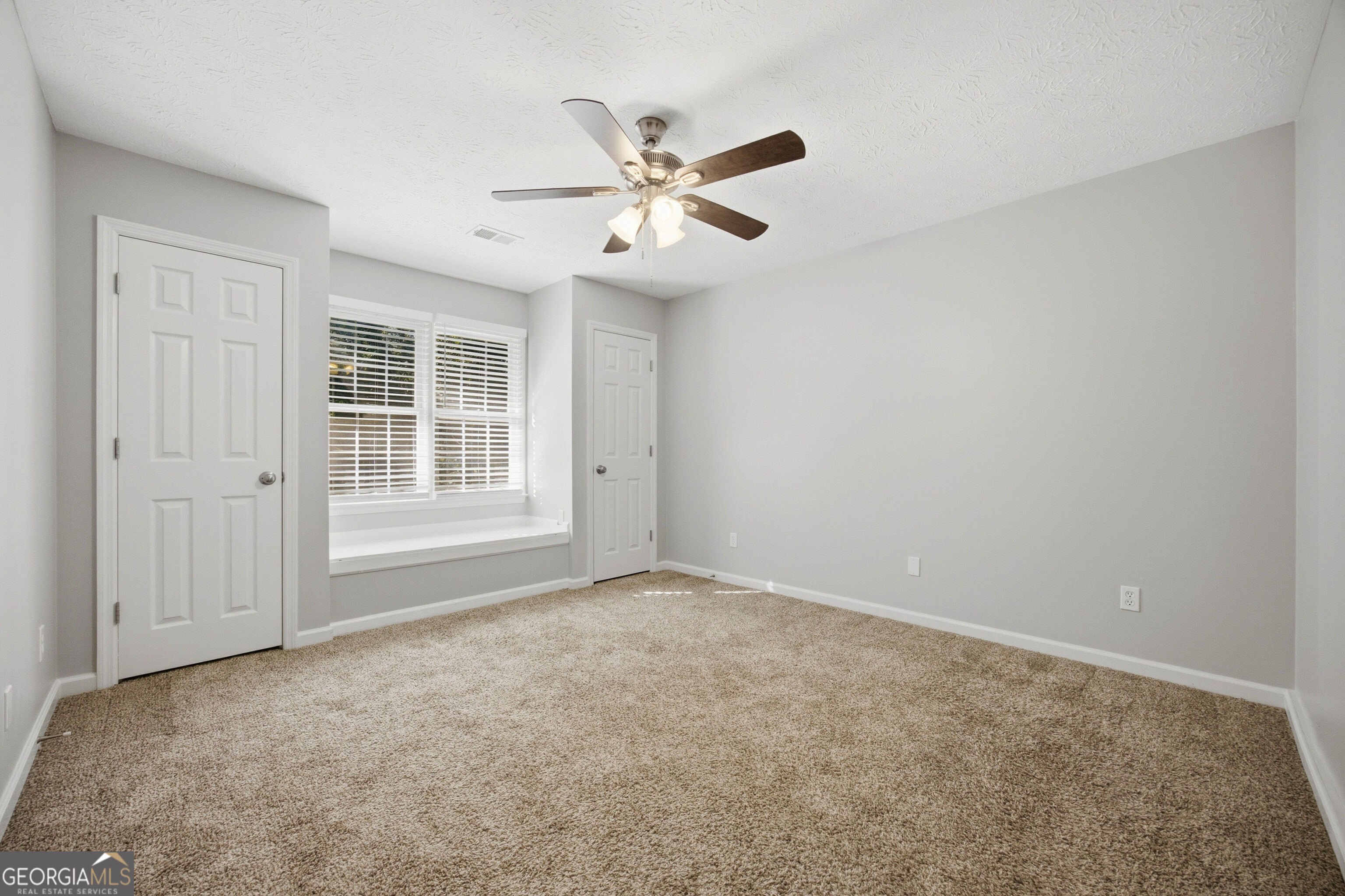 1055 Wellers Court Property Photo 14