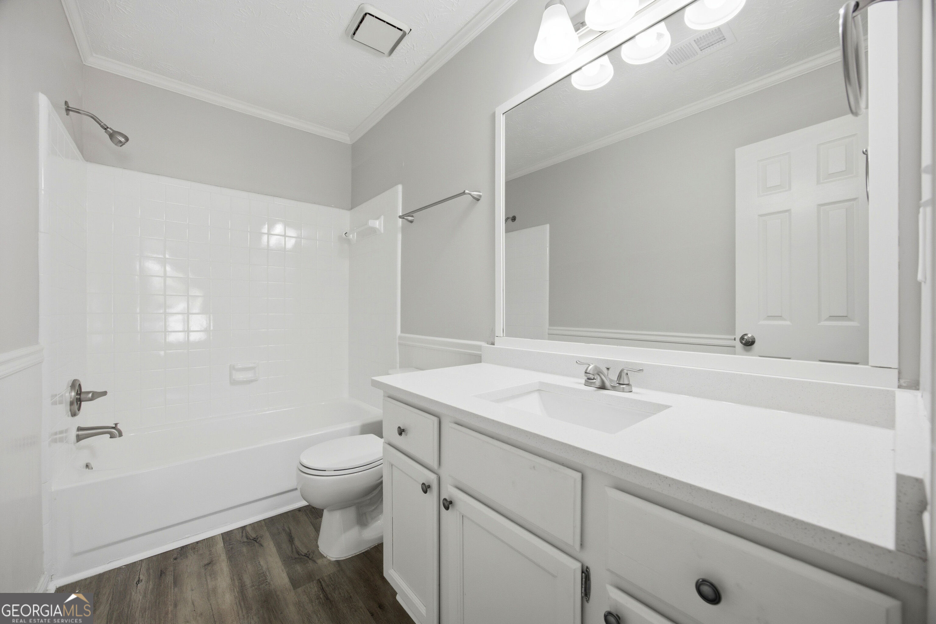 1055 Wellers Court Property Photo 15