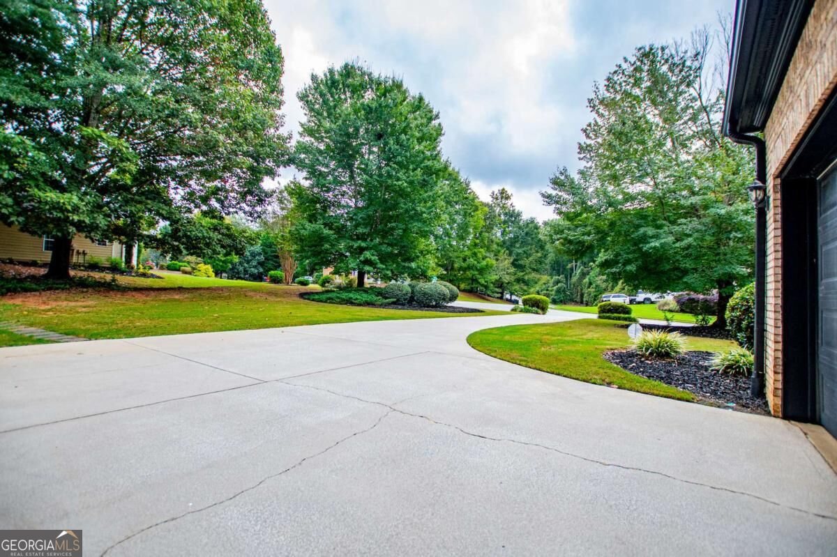 103 Tanglewood Trail Property Photo 4