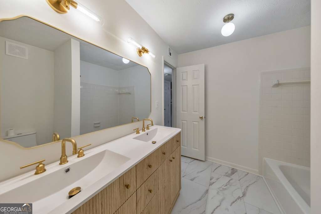 1109 Riverview Drive Se Property Photo 7