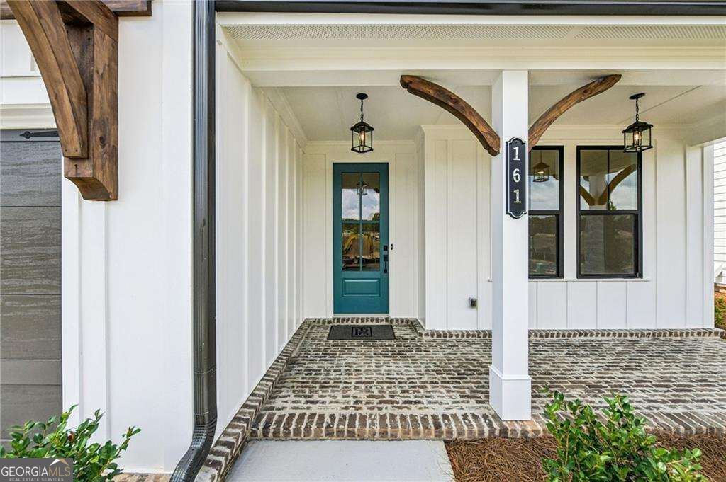 161 High Point Drive Property Photo 4