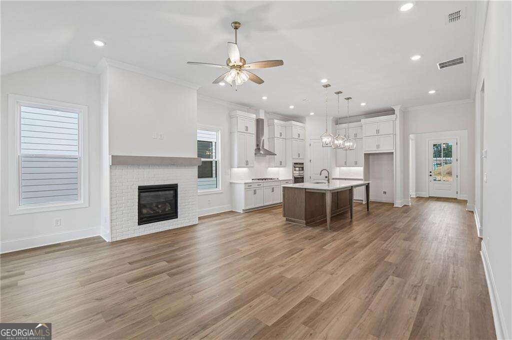 161 High Point Drive Property Photo 8