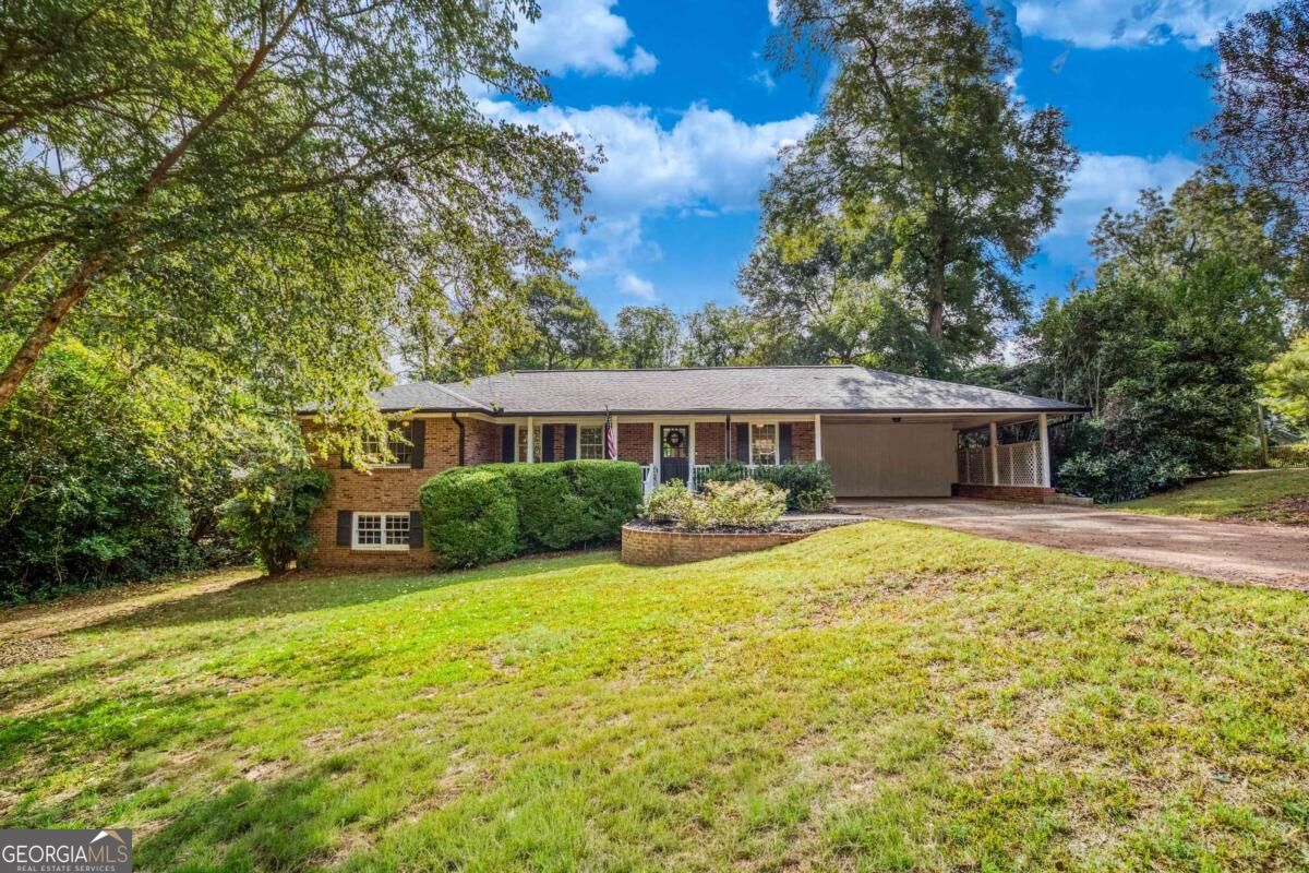 340 Pine Street Property Photo 1