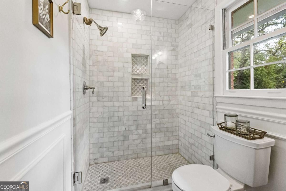 340 Pine Street Property Photo 32
