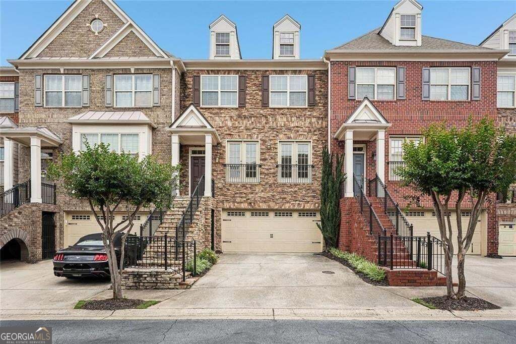 1005 Manchester Way Property Photo 1