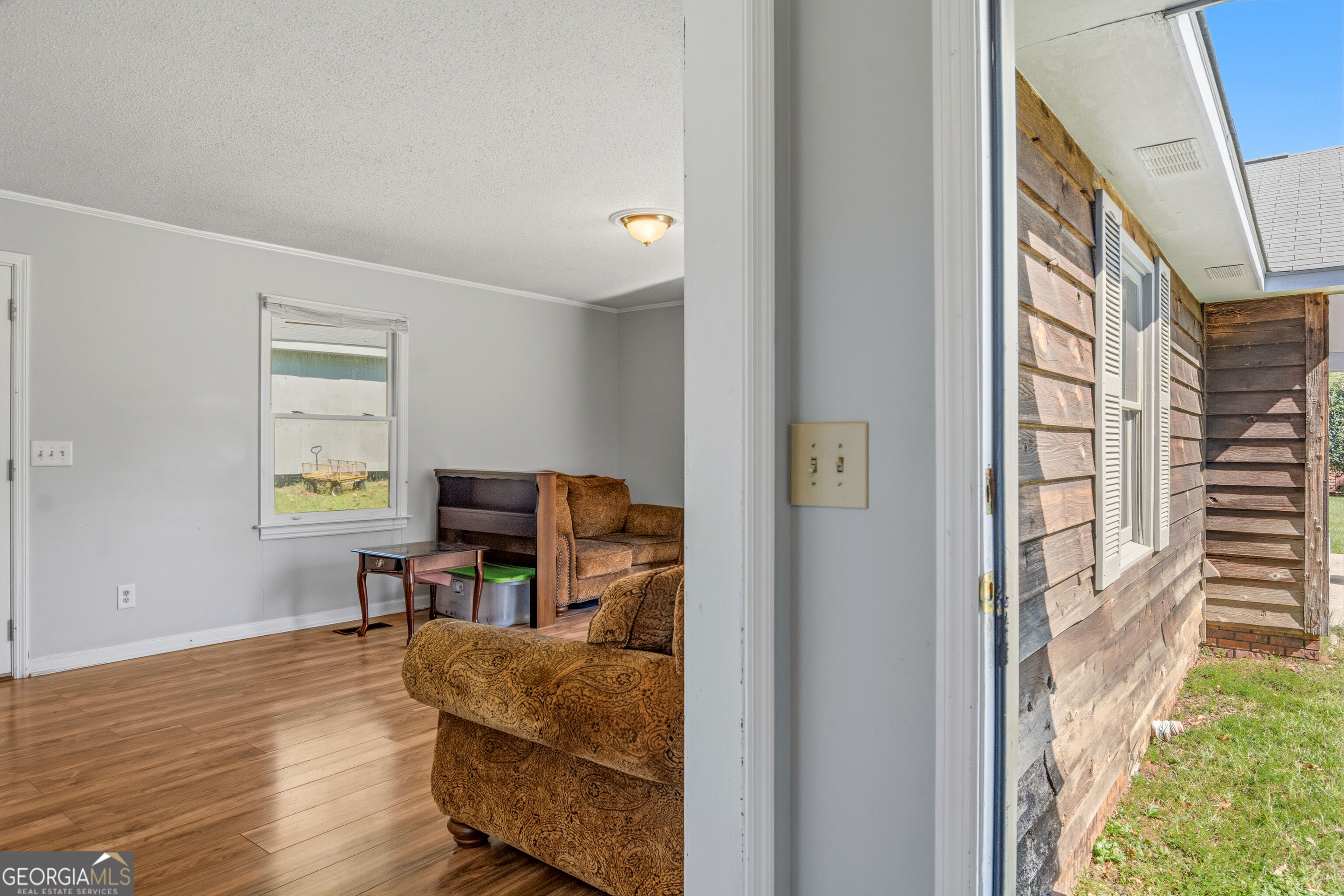 110 Springwood Drive Property Photo 8