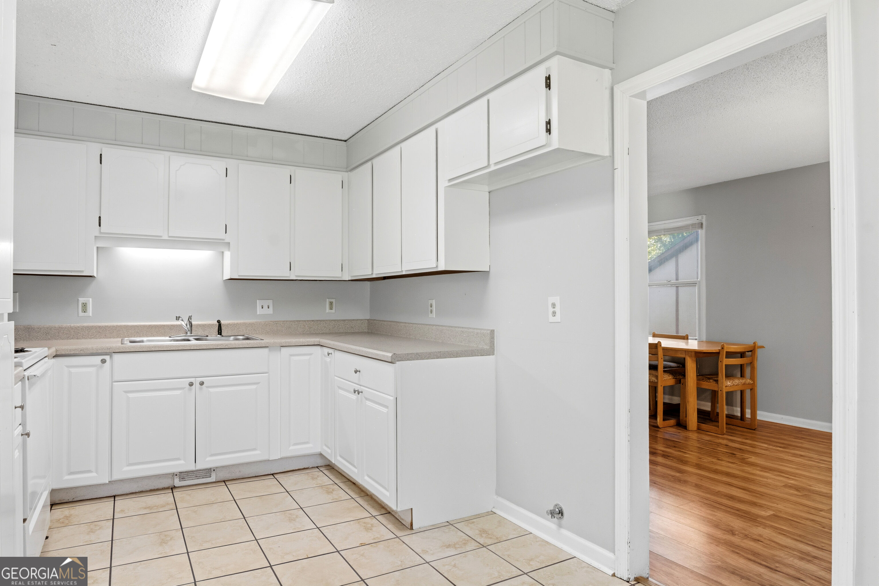 110 Springwood Drive Property Photo 11