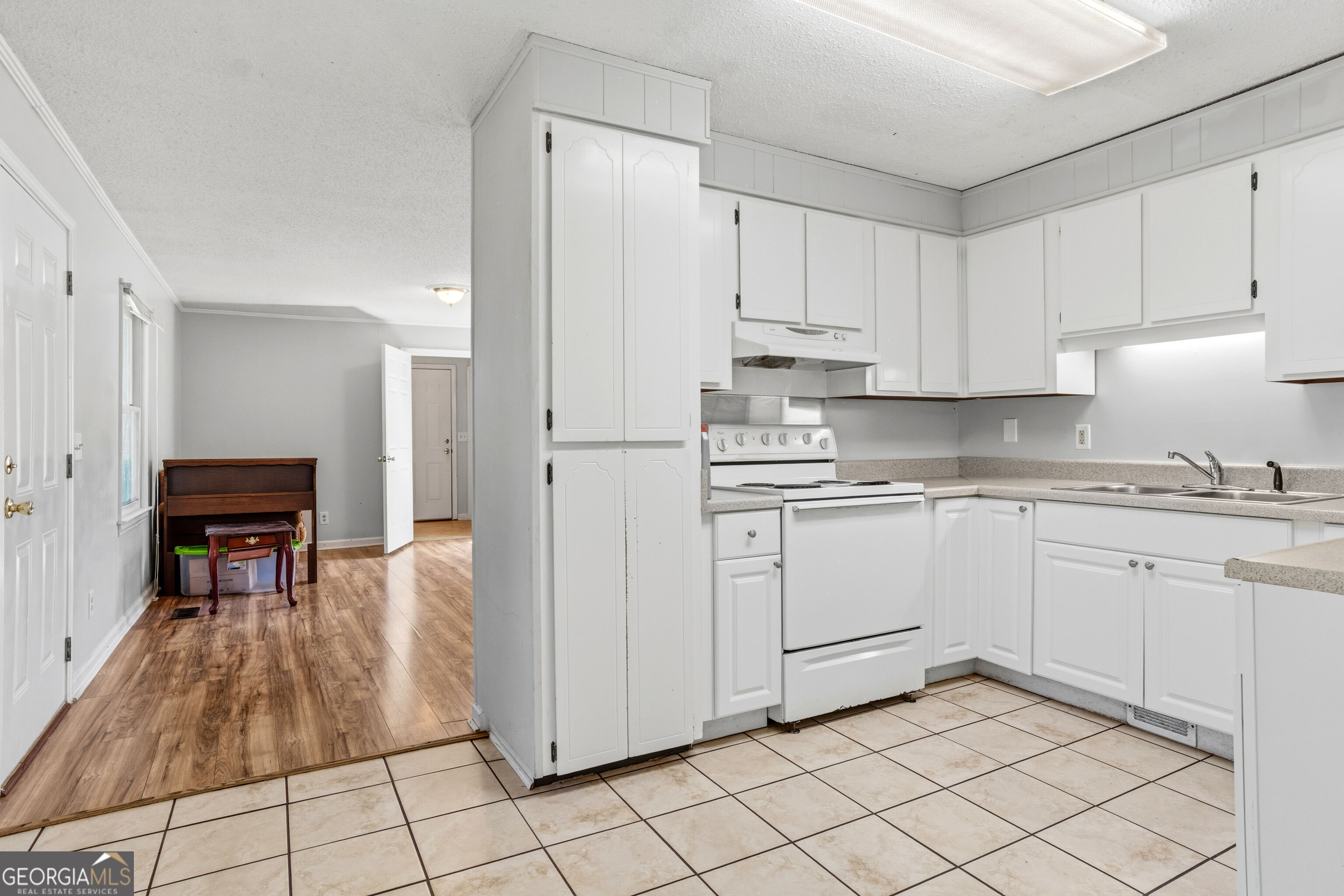110 Springwood Drive Property Photo 12