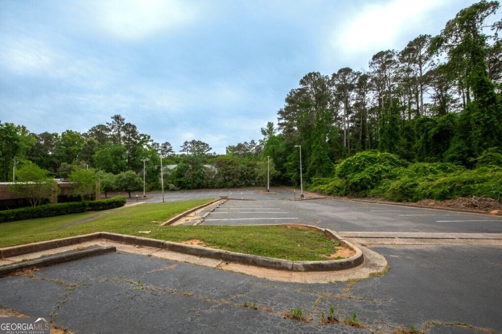 3500 Riverside Drive Property Photo 8