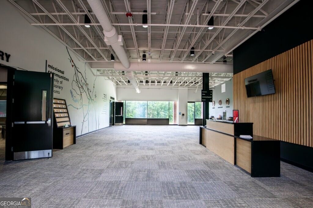 3500 Riverside Drive Property Photo 11