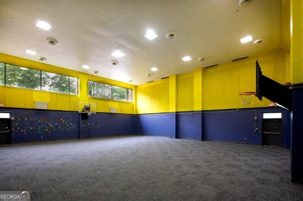 3500 Riverside Drive Property Photo 18