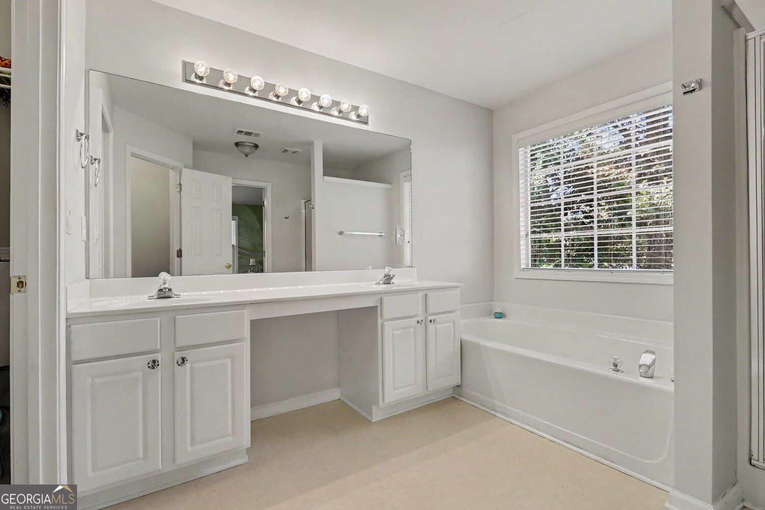 2693 Cascade Bend Drive Property Photo 12