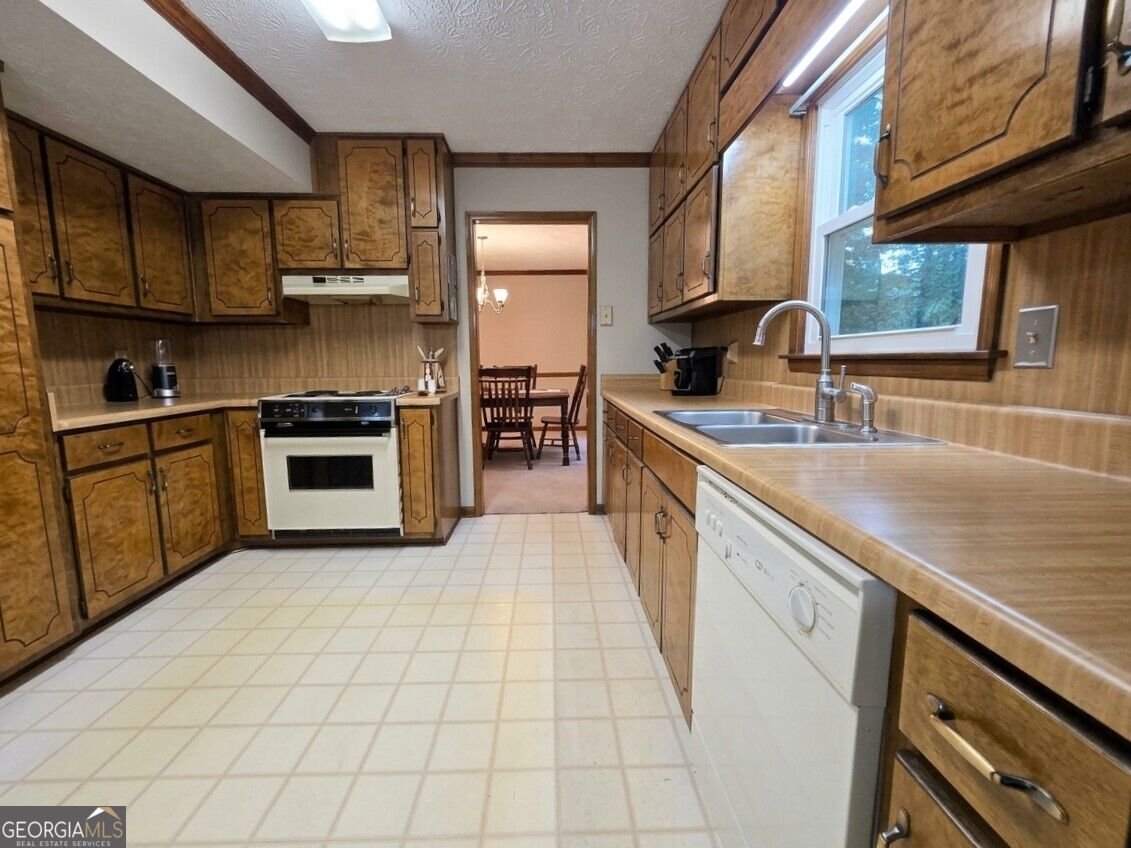 150 Merrydale Drive Property Photo 9