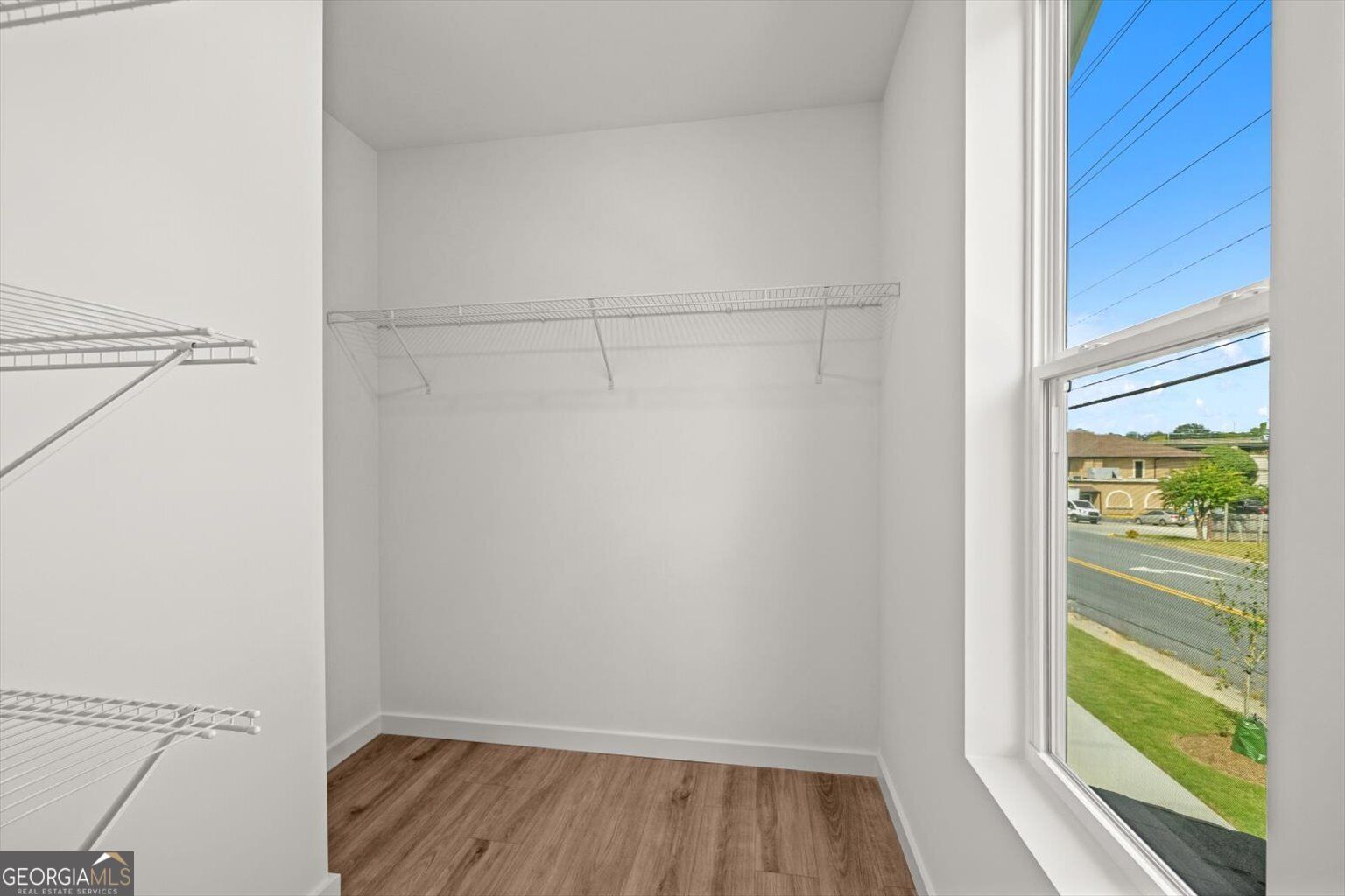 906 S Hamilton Street Property Photo 32