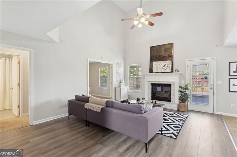 5721 Colonnade Drive Property Photo 8