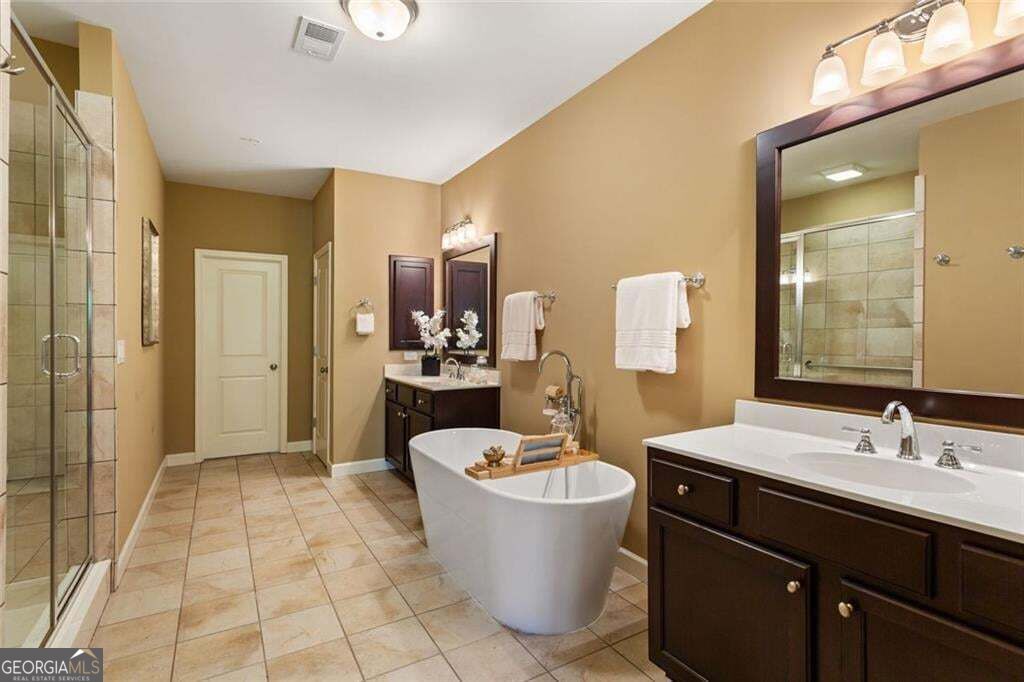 4087 Thorndale Lane Property Photo 6