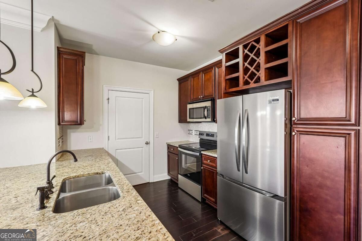 901 Abernathy Road Ne # 6230 Property Photo 4
