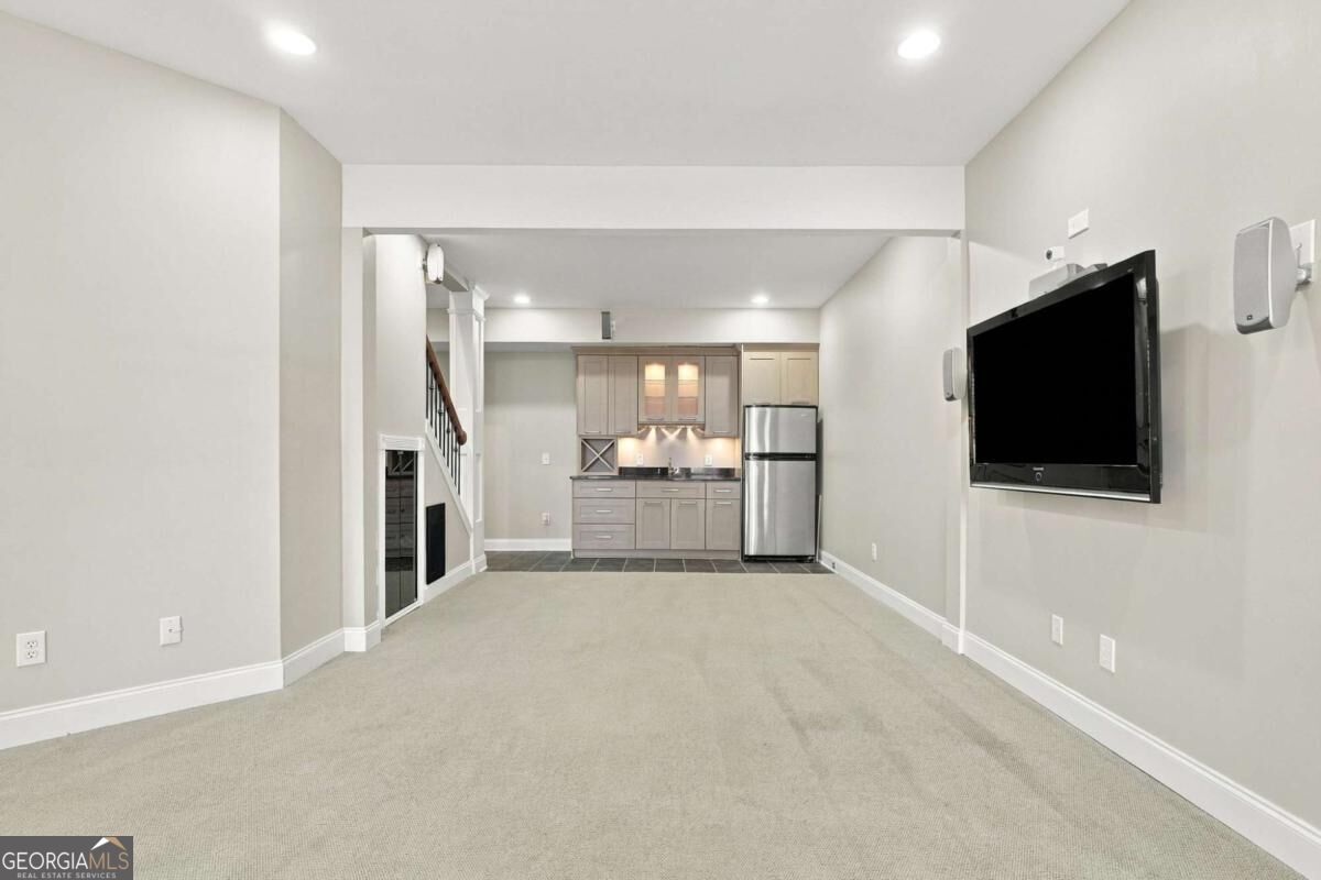 845 Valley Drive Property Photo 39