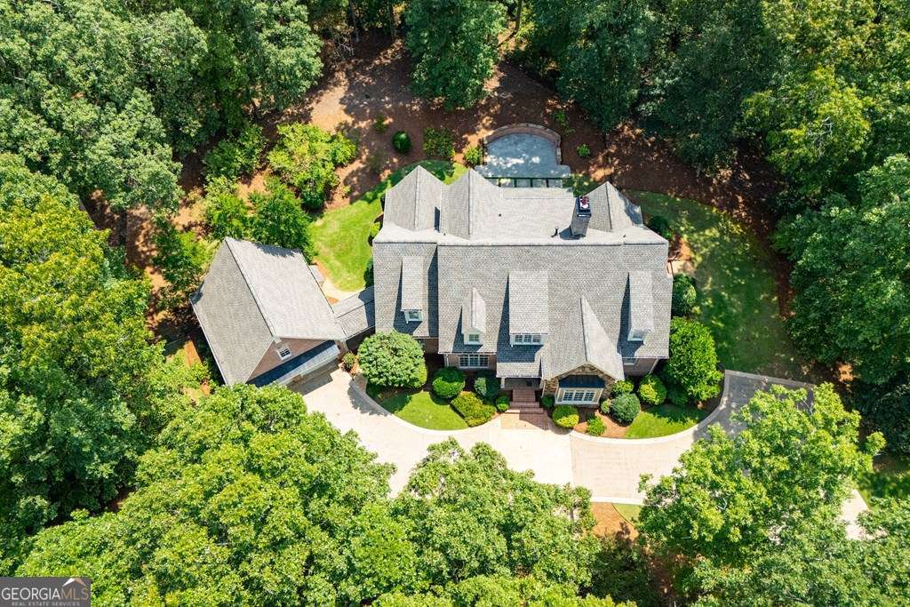 124 Greystone Drive Property Photo 4