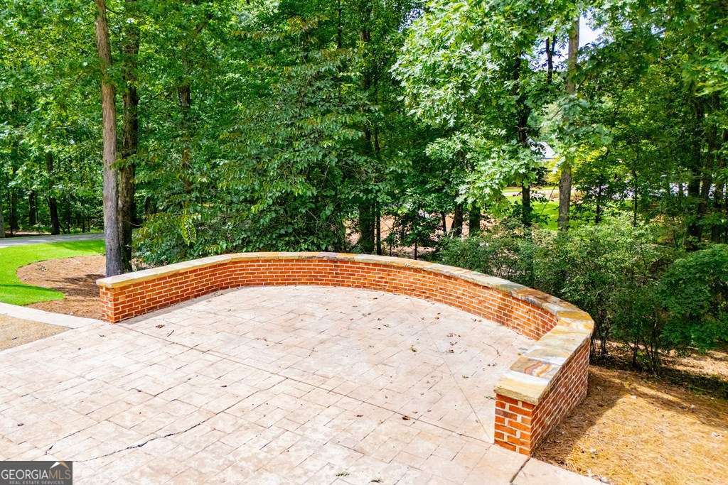 124 Greystone Drive Property Photo 11