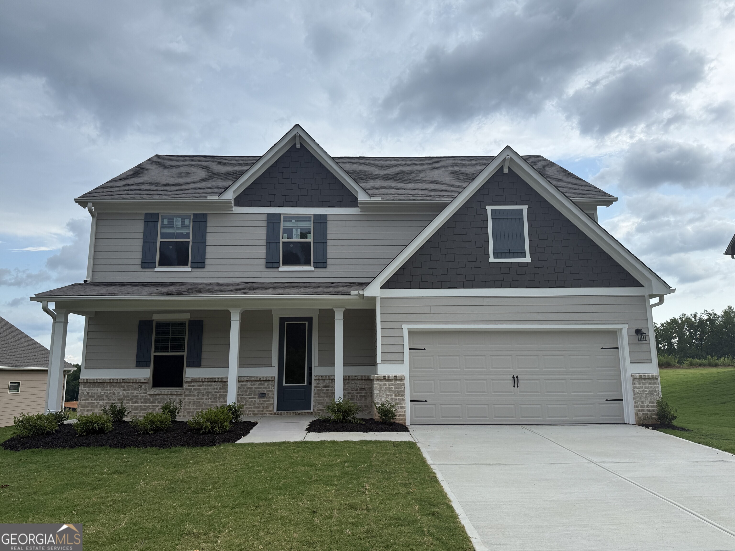 586 Cantrell Drive Property Photo 1
