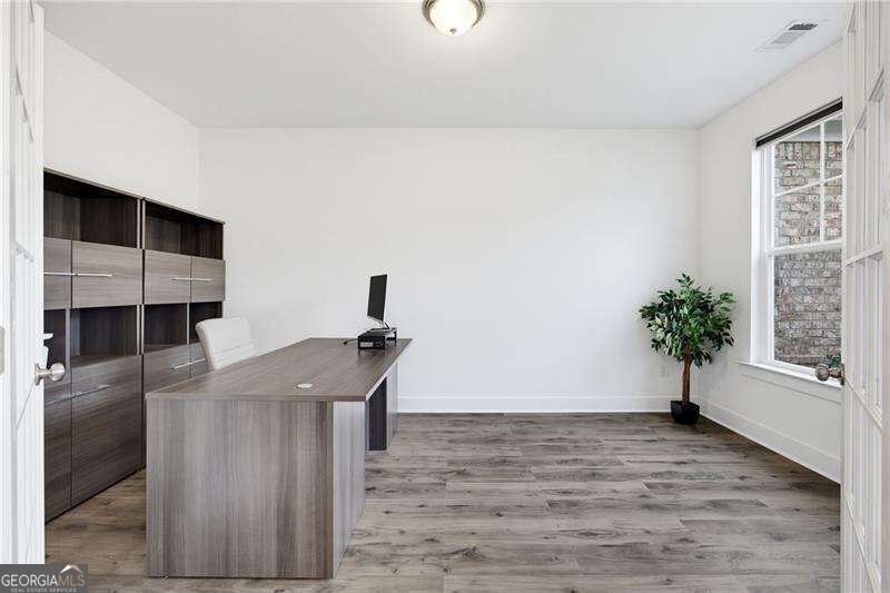 2445 Oxenwood Drive Sw Property Photo 7