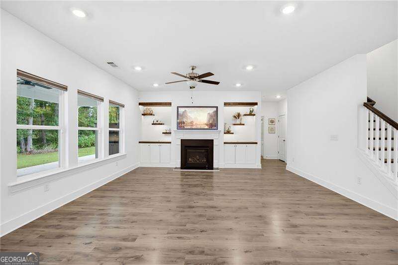 2445 Oxenwood Drive Sw Property Photo 9