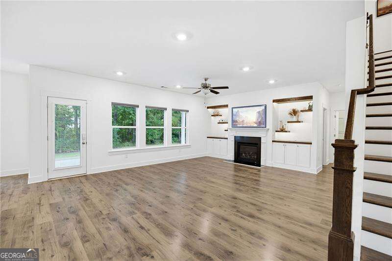 2445 Oxenwood Drive Sw Property Photo 10