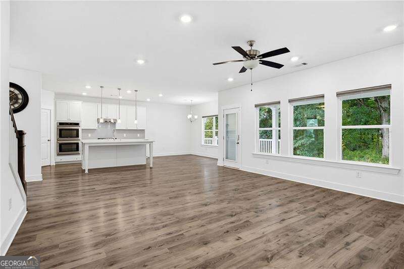 2445 Oxenwood Drive Sw Property Photo 12